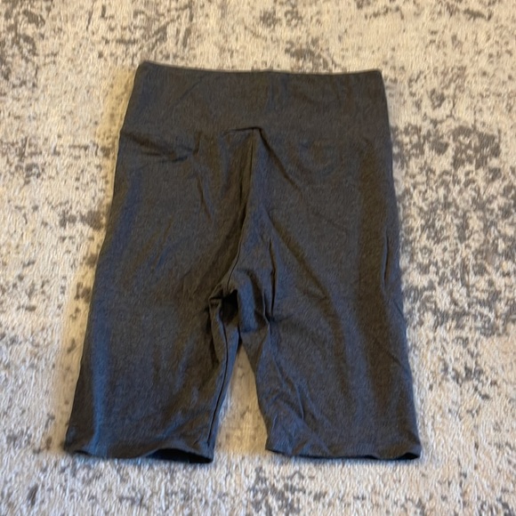 Gray biker shorts - Picture 3 of 3